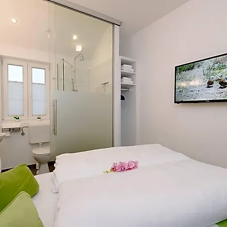 Motel Velden24 - Create Your Own