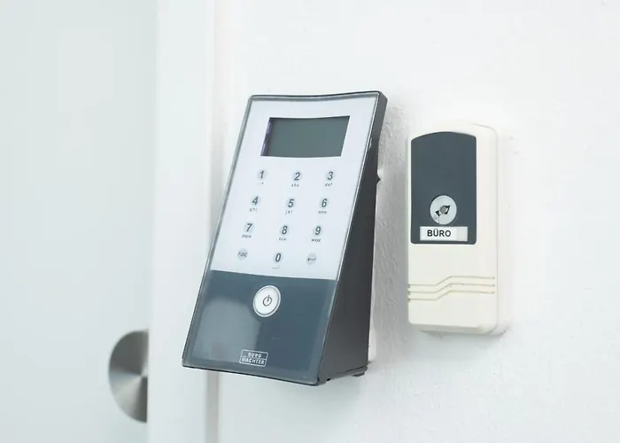 Velden24 - Create Your Own וולדן אם וורתרסי