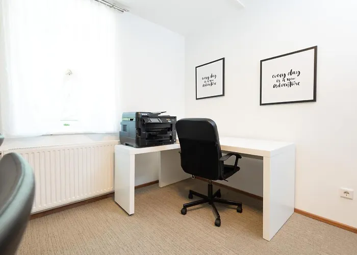 Velden24 - Create Your Own Motel 2*