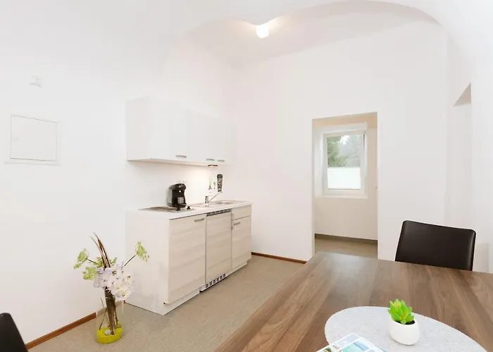 Velden24 - Create Your Own 2* Velden am Wörthersee