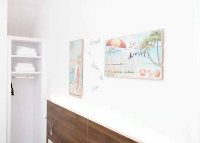 Velden24 - Create Your Own Motel 2*