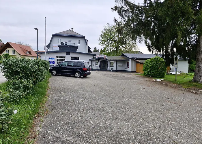 Velden24 - Create Your Own